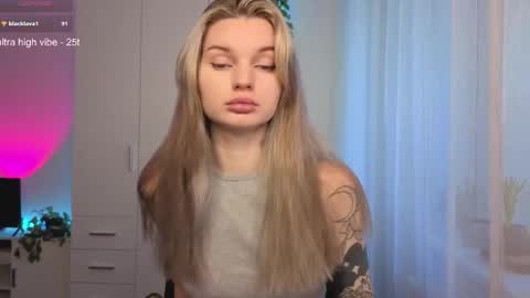 Luna online show from 03/26/26, 06:19