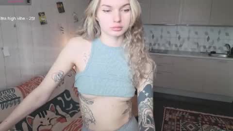 Luna online show from 04/22/26, 03:35