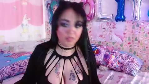 Snapshot of looltalizekatana chatting on 01/26/25, 06:59 alize online show from 01/26/25, 06:59