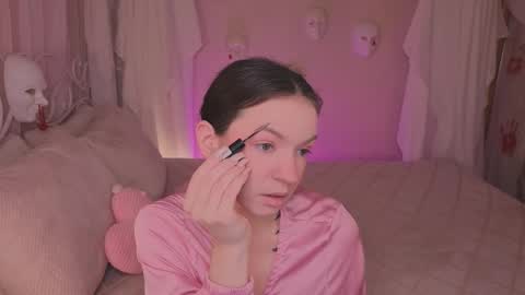 Luna online show from 11/02/25, 09:06