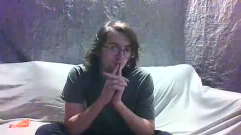 Snapshot of loonerangel chatting on 02/05/25, 07:10 LoonerAngel online show from 02/05/25, 07:10