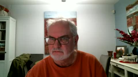 Snapshot of loop102 chatting on 03/07/25, 09:59 loop102 online show from 03/07/25, 09:59