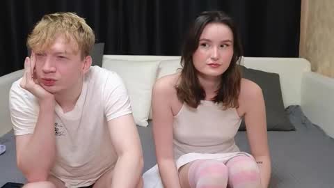 Jean and Isa right couple Mark and Eva left couple online show from 11/22/25, 09:19