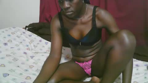 Snapshot of lora_amor chatting on 11/10/25, 03:16 lora_amor online show from 11/10/25, 03:16