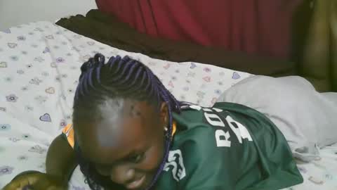 Snapshot of lora_amor chatting on 11/23/25, 09:09 lora_amor online show from 11/23/25, 09:09