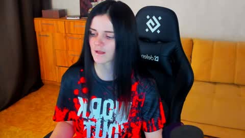 Lora Cain online show from 01/13/25, 08:58