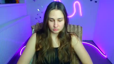 Snapshot of lora_kisses chatting on 02/22/26, 12:15 Lora online show from 02/22/26, 12:15