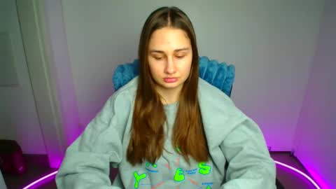 Snapshot of lora_kisses chatting on 02/27/26, 06:46 Lora online show from 02/27/26, 06:46