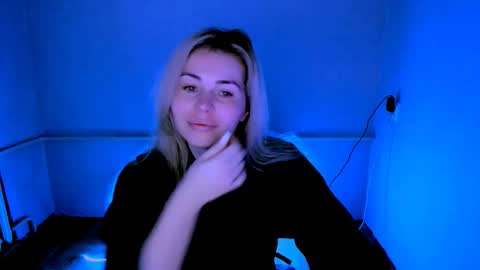 Lora online show from 03/26/26, 03:12