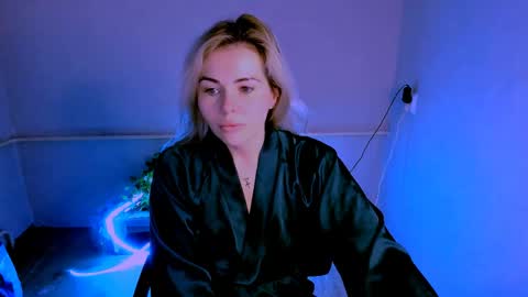 Lora online show from 04/03/26, 03:04