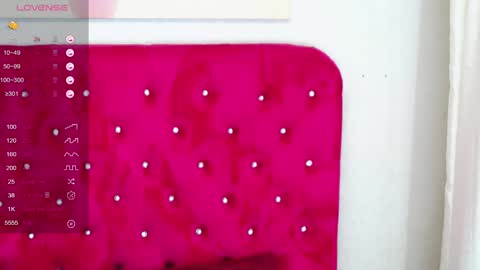 loradelniro1 online show from 12/21/24, 07:38