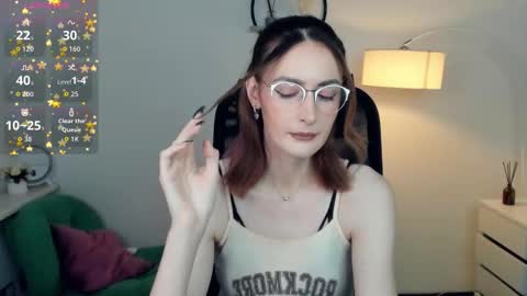 Lora online show from 11/30/25, 10:52