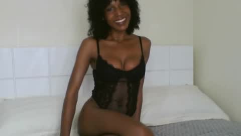 Snapshot of loraforreal chatting on 01/08/25, 04:34 Blackcat online show from 01/08/25, 04:34