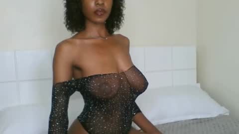 Snapshot of loraforreal chatting on 02/19/25, 04:44 Blackcat online show from 02/19/25, 04:44