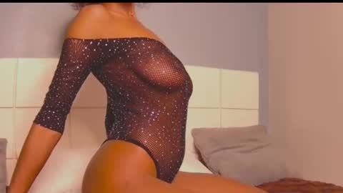 Snapshot of loraforreal chatting on 09/20/25, 03:29 Blackcat online show from 09/20/25, 03:29