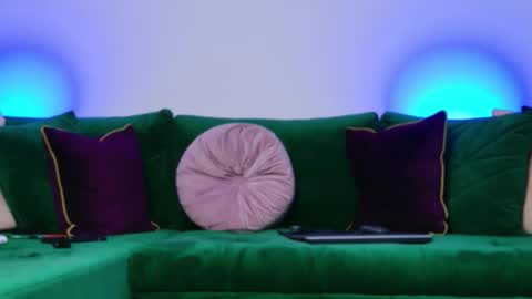 Miss online show from 04/18/26, 07:07