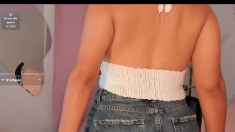 lore_rey online show from 10/11/25, 01:49