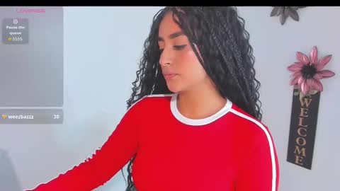 lore_rey online show from 10/31/25, 10:11