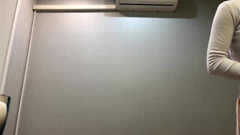 Snapshot of loreeluben chatting on 10/02/25, 12:45 Olivia online show from 10/02/25, 12:45