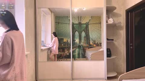 Snapshot of loreeluben chatting on 11/04/25, 05:28 Olivia online show from 11/04/25, 05:28