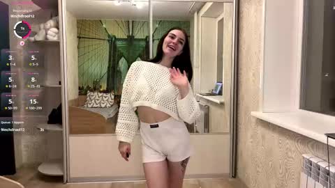 Snapshot of loreeluben chatting on 11/17/25, 01:06 Olivia online show from 11/17/25, 01:06