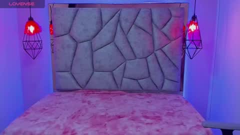 lorem_adams online show from 02/14/25, 11:42