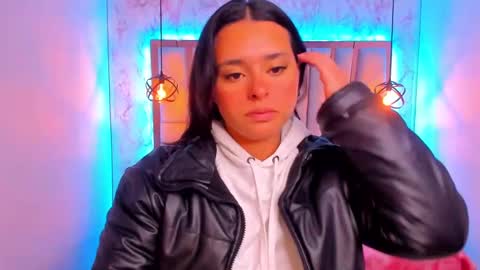 lorem_adams online show from 02/18/25, 11:44