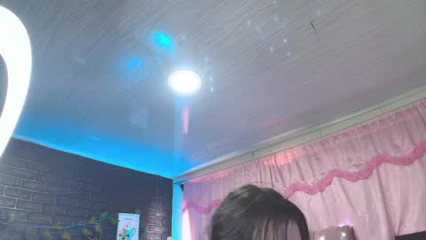 Snapshot of loren_44tits chatting on 02/04/25, 08:59 Loren online show from 02/04/25, 08:59