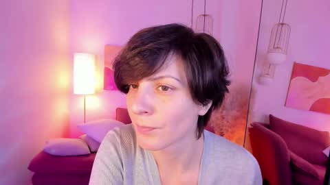 Loren online show from 12/16/25, 06:51