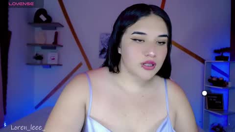 Snapshot of loren_leee chatting on 03/02/25, 09:01 Loren online show from 03/02/25, 09:01