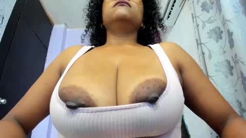 Lorena Parlove online show from 03/26/26, 12:22