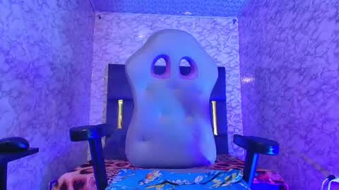 Snapshot of lorena_watson chatting on 03/06/25, 10:41 lorena_watson online show from 03/06/25, 10:41