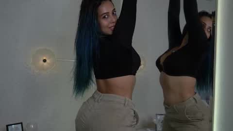 Snapshot of lorenallen_ chatting on 11/02/25, 01:19 Loren Allen online show from 11/02/25, 01:19