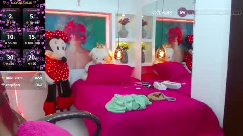 Snapshot of lorenapinto_ chatting on 02/15/25, 06:01 lore online show from 02/15/25, 06:01