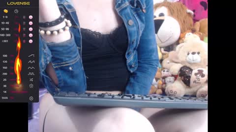 Snapshot of lorenitha_20 chatting on 02/16/25, 01:49 lorenitha online show from 02/16/25, 01:49