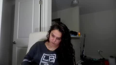 lorenlovely online show from 12/16/25, 10:37