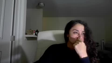 lorenlovely online show from 12/19/25, 05:47