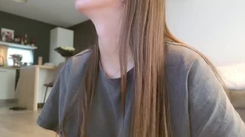 Snapshot of lorennameliyy chatting on 06/02/26, 05:31 Amelia online show from 06/02/26, 05:31
