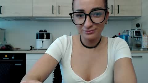 Snapshot of lorenneinspiring chatting on 09/09/25, 06:35 LorenneInspiring online show from 09/09/25, 06:35