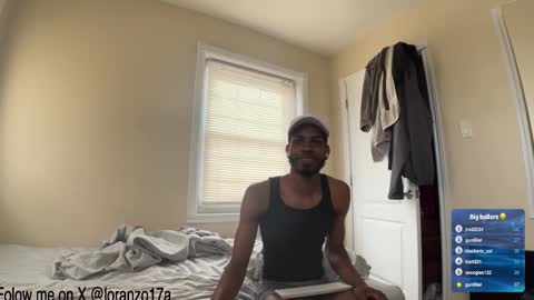 Snapshot of lorenzo17a chatting on 02/20/25, 06:35 lorenzo17a online show from 02/20/25, 06:35