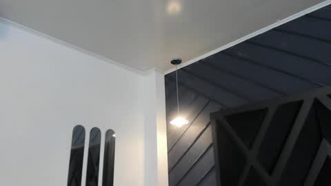  L O R E N Z O  Thumbs Up help  online show from 02/01/25, 11:58