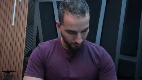  L O R E N Z O  Thumbs Up help  online show from 09/26/25, 05:17