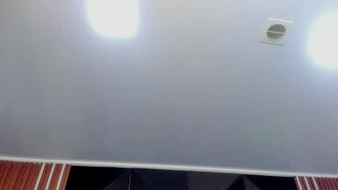  L O R E N Z O  Thumbs Up help  online show from 10/18/25, 05:14