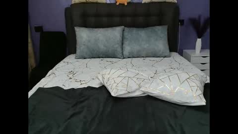 Lorette online show from 04/23/26, 08:44