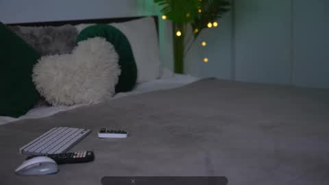 LoretteLorena online show from 10/09/25, 04:54