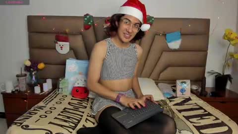 LorettMatthew online show from 12/27/24, 08:02