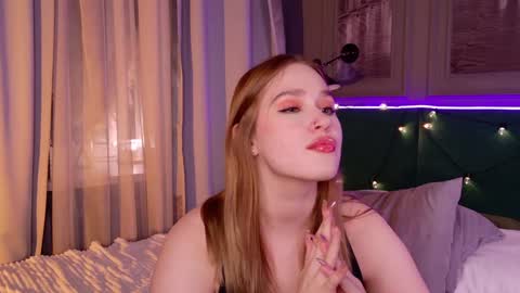 Snapshot of lori_mason chatting on 12/06/24, 12:45 Lori online show from 12/06/24, 12:45