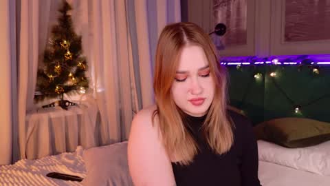 Snapshot of lori_mason chatting on 12/15/24, 07:42 Lori online show from 12/15/24, 07:42