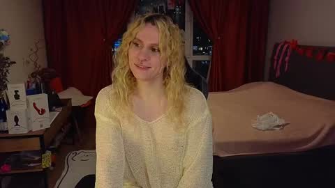 Snapshot of lori_myaf chatting on 12/18/24, 02:38 Lori ----------------------------------- online show from 12/18/24, 02:38