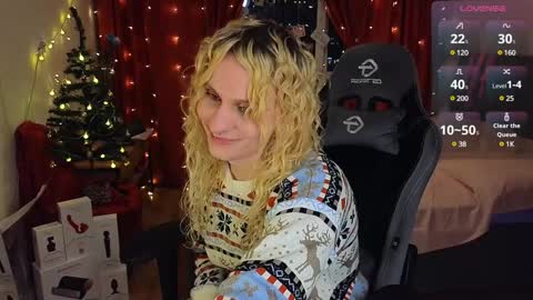 Snapshot of lori_myaf chatting on 12/27/24, 02:12 Lori ----------------------------------- online show from 12/27/24, 02:12